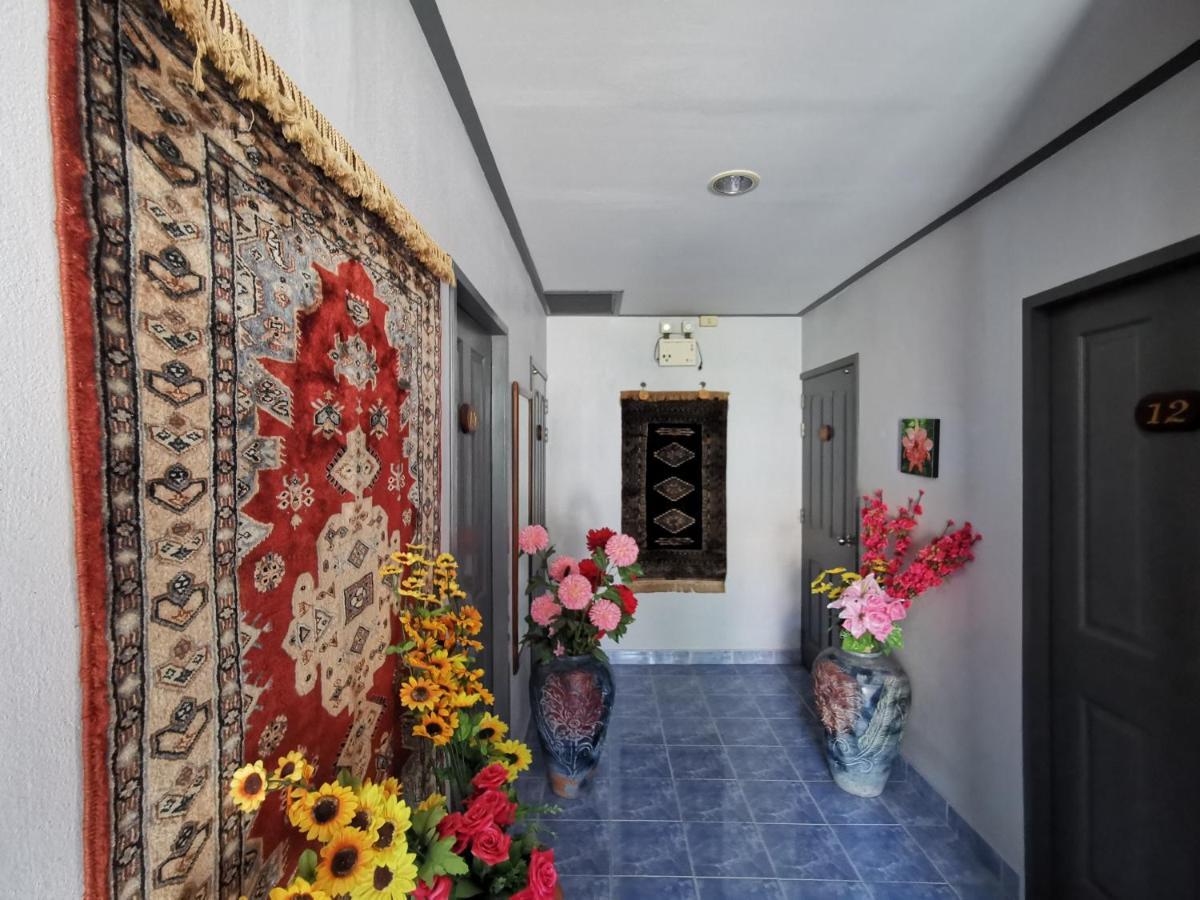 Samiya Guesthouse Bangsaen Extérieur photo
