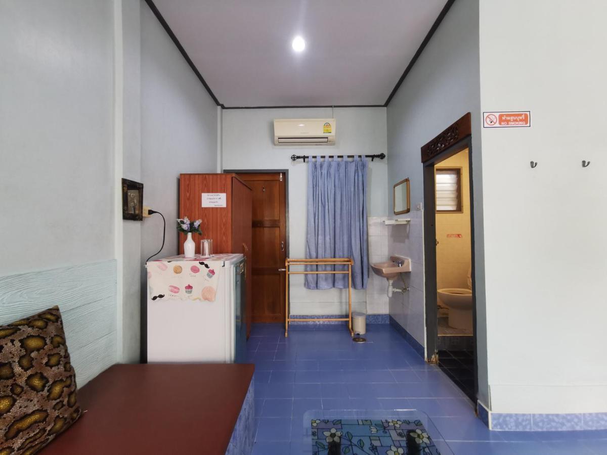 Samiya Guesthouse Bangsaen Extérieur photo
