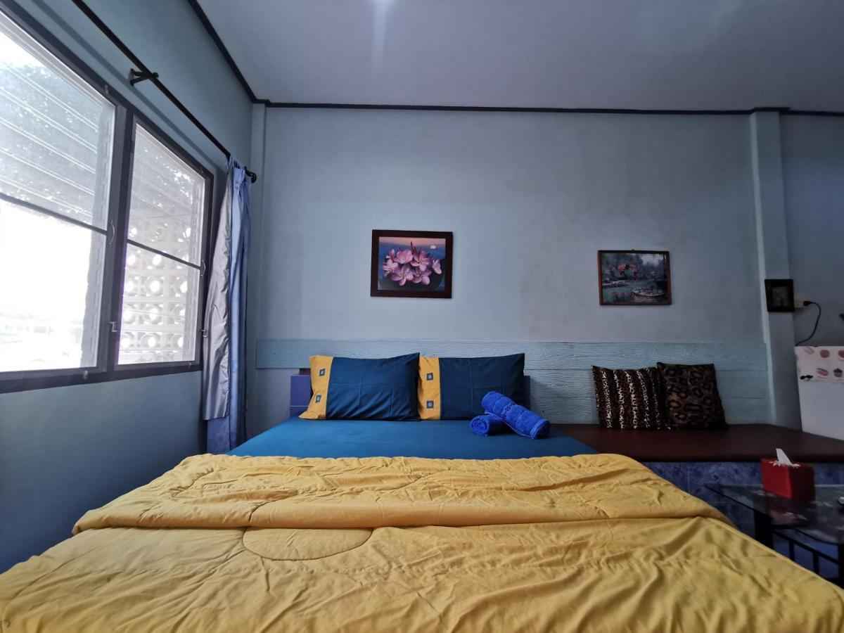 Samiya Guesthouse Bangsaen Extérieur photo