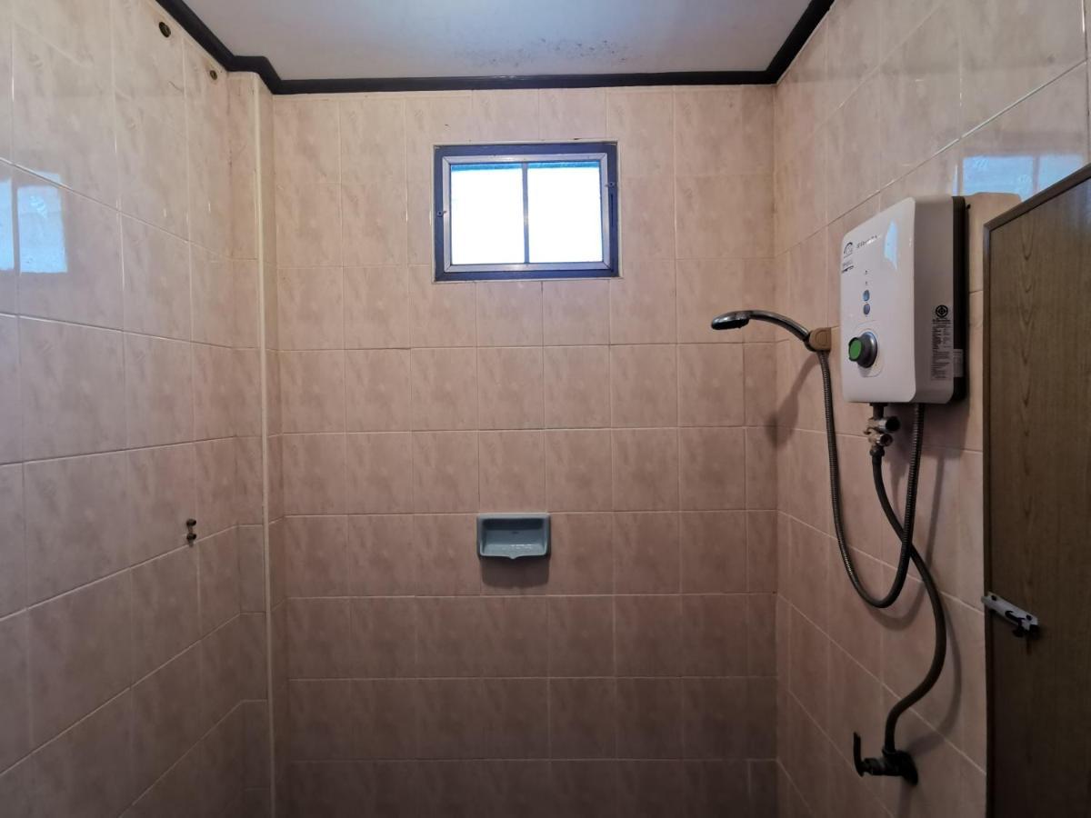 Samiya Guesthouse Bangsaen Extérieur photo